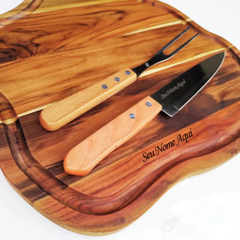 🎁 Kit Churrasco Premium Personalizado | Tábua de Madeira Teca + Faca e Garfo em Inox – Presente Elegante